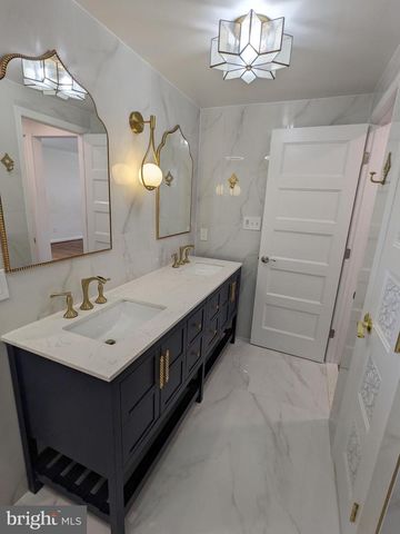 8263 TOLL HOUSE RD, Annandale, VA 22003
