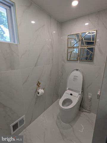 8263 TOLL HOUSE RD, Annandale, VA 22003