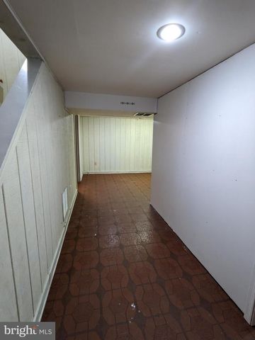 8263 TOLL HOUSE RD, Annandale, VA 22003