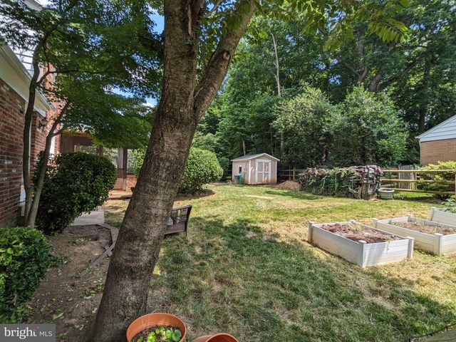 8263 TOLL HOUSE RD, Annandale, VA 22003