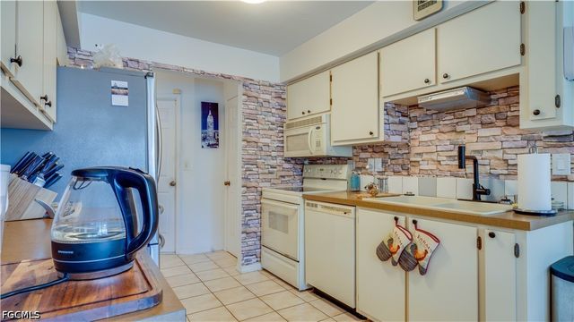 2243 Everest PKWY, Cape Coral, FL 33904