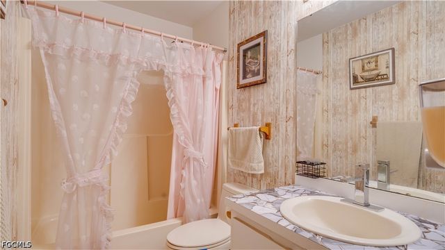 2243 Everest PKWY, Cape Coral, FL 33904