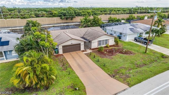 2243 Everest PKWY, Cape Coral, FL 33904