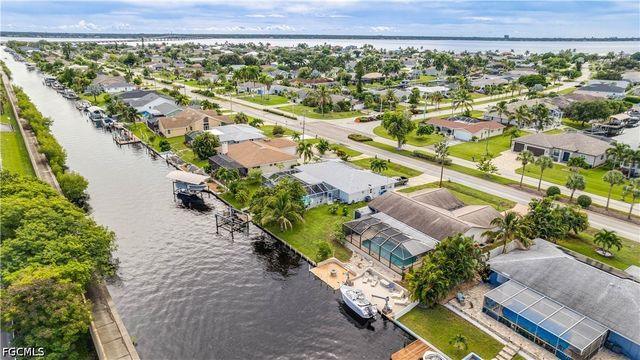 2243 Everest PKWY, Cape Coral, FL 33904