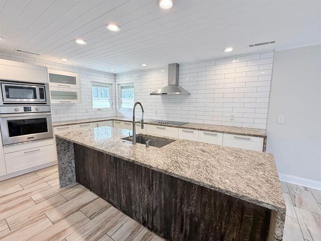 955 COUNTRY CLUB RD, Somerville, TN 38068