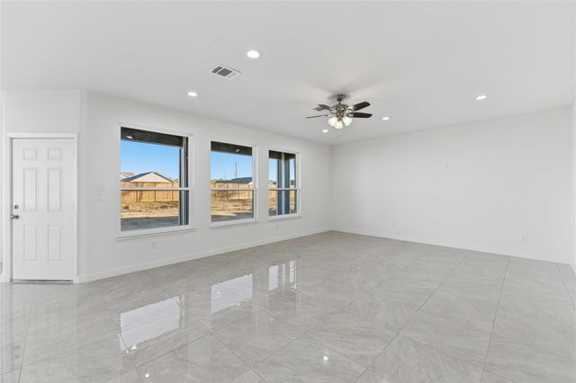 18611 Ratho Drive, Conroe, TX 77306