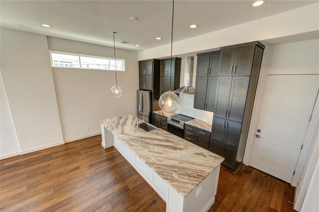 2418 Gray Street, Houston, TX 77003