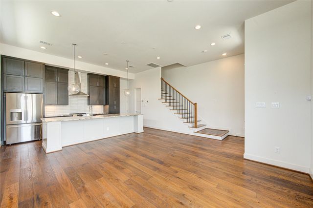 2418 Gray Street, Houston, TX 77003