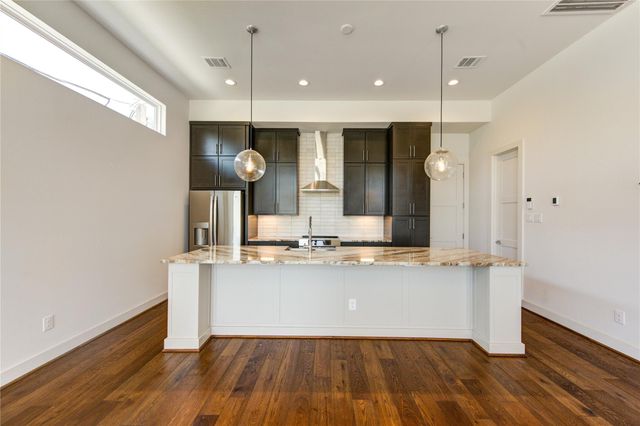 2418 Gray Street, Houston, TX 77003