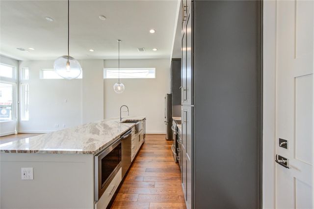 2418 Gray Street, Houston, TX 77003