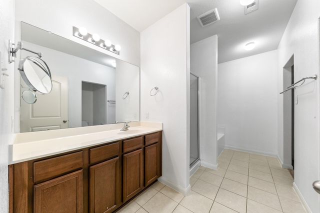 7675 Dragon Pearls Lane, Conroe, TX 77304