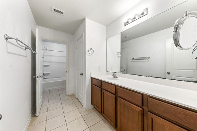 7675 Dragon Pearls Lane, Conroe, TX 77304