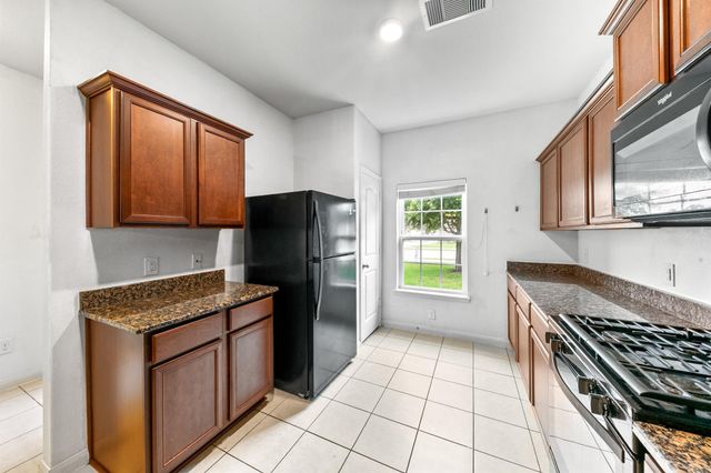 7675 Dragon Pearls Lane, Conroe, TX 77304