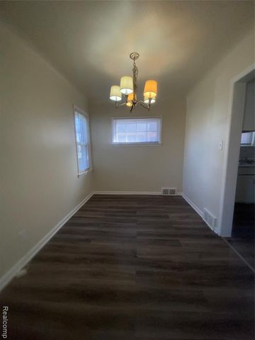 16207 Biltmore Street, Detroit, MI 48235