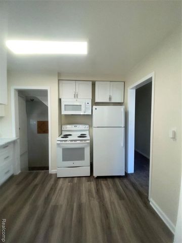 16207 Biltmore Street, Detroit, MI 48235