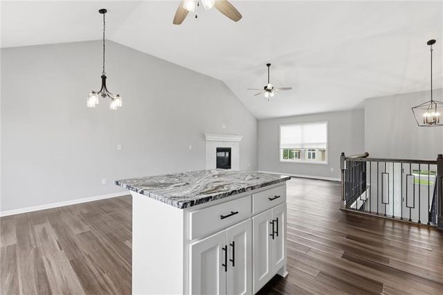 802 Wright Street, Pleasant Hill, MO 64080