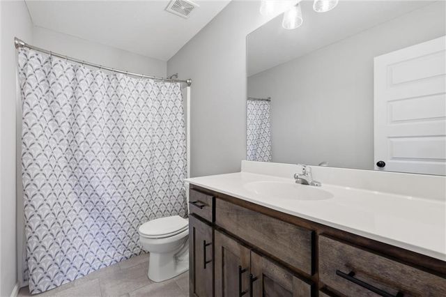 802 Wright Street, Pleasant Hill, MO 64080