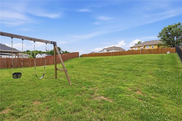 802 Wright Street, Pleasant Hill, MO 64080