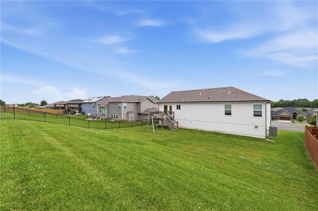 802 Wright Street, Pleasant Hill, MO 64080