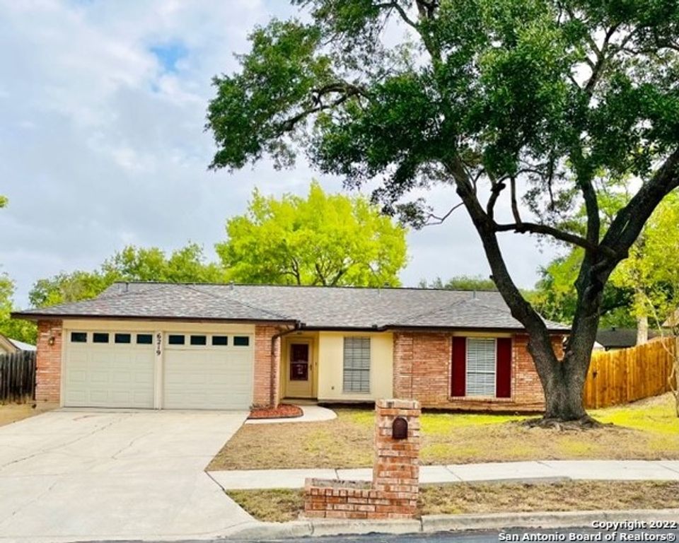 6219 Sun Hollow, San Antonio, TX 78238