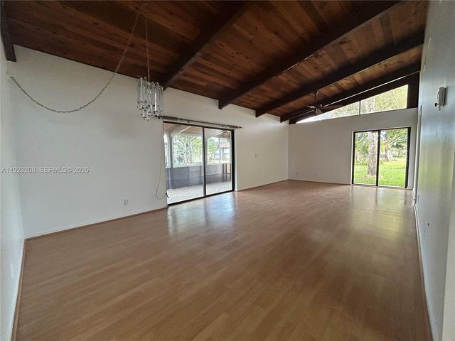 534 Briarwood Cir 1-48, Hollywood, FL 33024