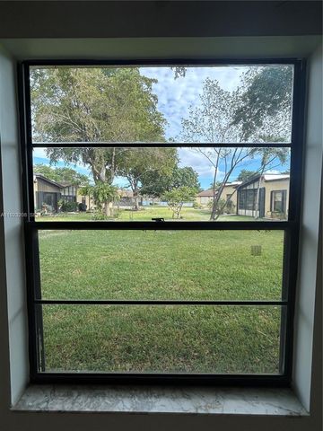 534 Briarwood Cir 1-48, Hollywood, FL 33024