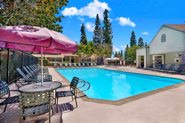 3218 Old Bridgeport way, San Diego, CA 92111