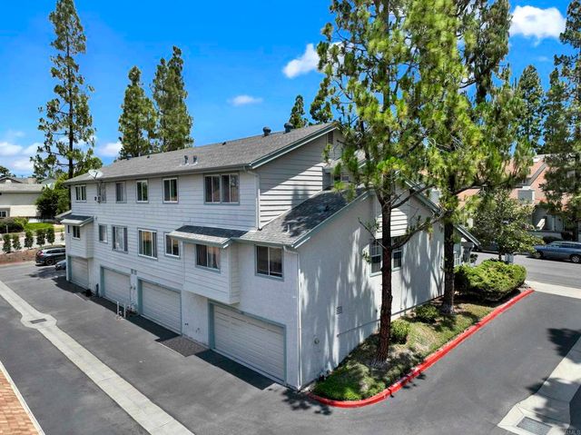 3218 Old Bridgeport way, San Diego, CA 92111