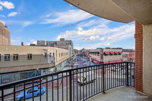 50 S Grove Avenue 301, Elgin, IL 60120