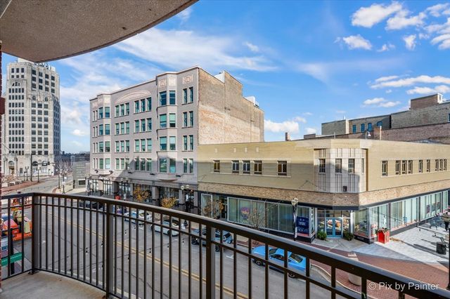 50 S Grove Avenue 301, Elgin, IL 60120