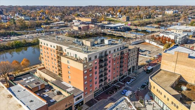 50 S Grove Avenue 301, Elgin, IL 60120