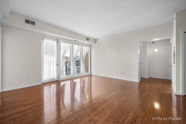 50 S Grove Avenue 301, Elgin, IL 60120