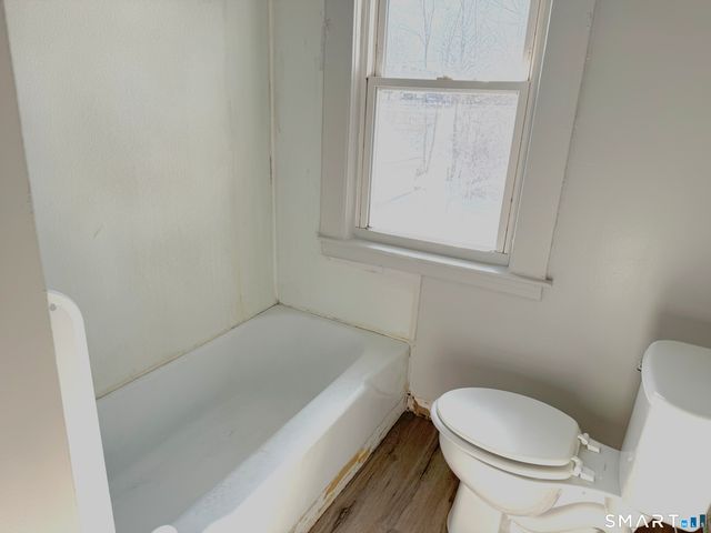 14 Delmont Street, Manchester, CT 06042