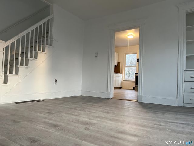 14 Delmont Street, Manchester, CT 06042