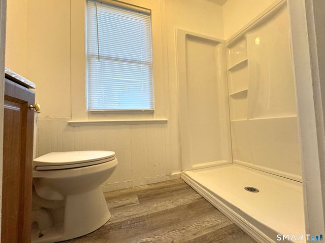 14 Delmont Street, Manchester, CT 06042