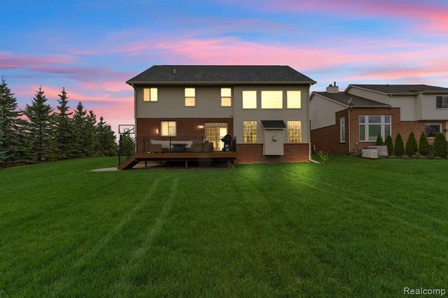 1002 Carriage Trace Boulevard, South Lyon, MI 48178