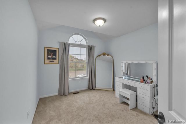 1002 Carriage Trace Boulevard, South Lyon, MI 48178