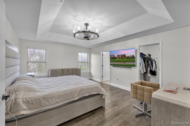 1002 Carriage Trace Boulevard, South Lyon, MI 48178
