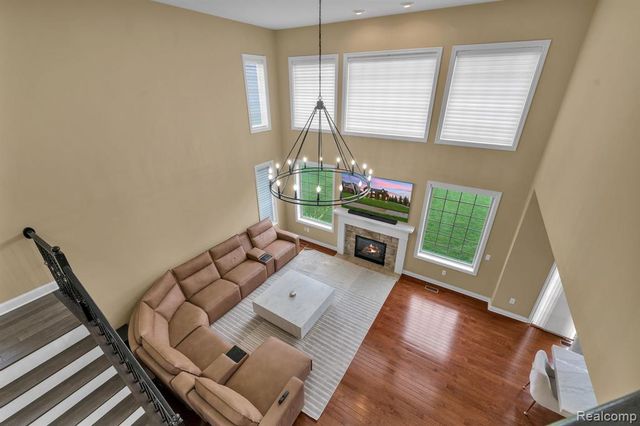 1002 Carriage Trace Boulevard, South Lyon, MI 48178
