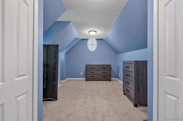 1002 Carriage Trace Boulevard, South Lyon, MI 48178