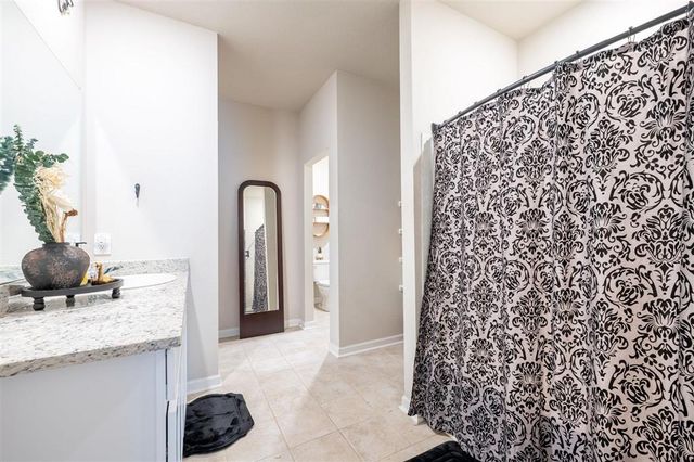870 Gold Finch Way, Moss Bluff, LA 70611