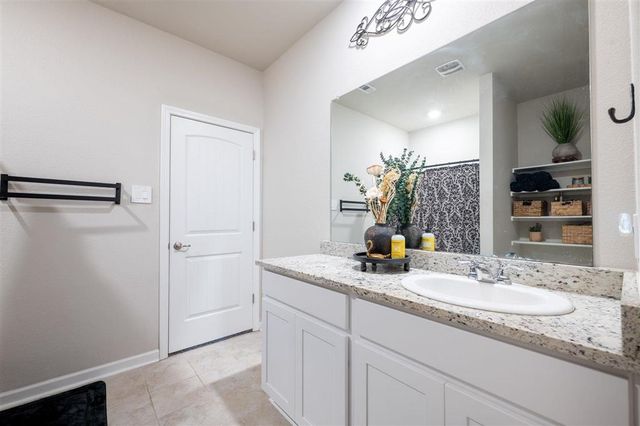 870 Gold Finch Way, Moss Bluff, LA 70611