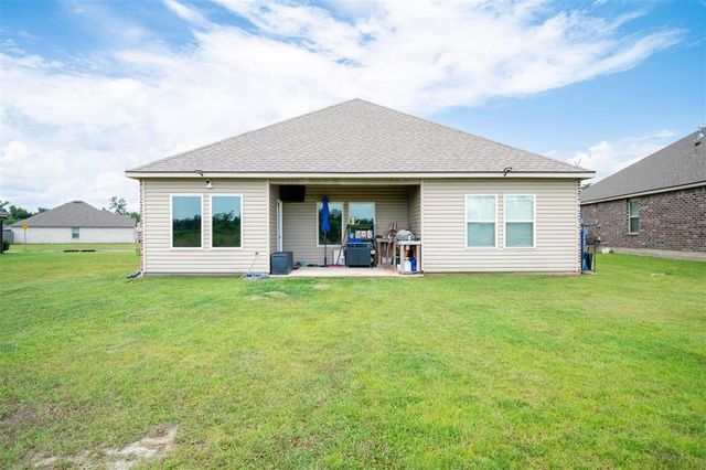 870 Gold Finch Way, Moss Bluff, LA 70611