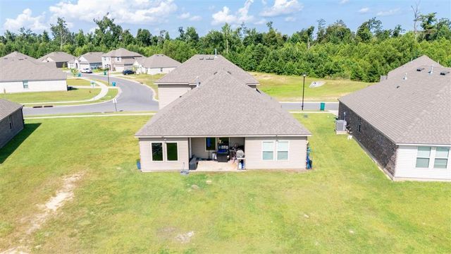 870 Gold Finch Way, Moss Bluff, LA 70611