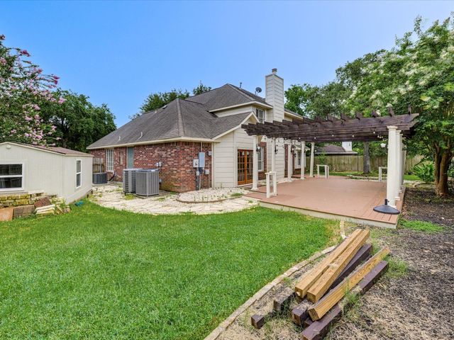 15502 Contender Lane, Friendswood, TX 77546