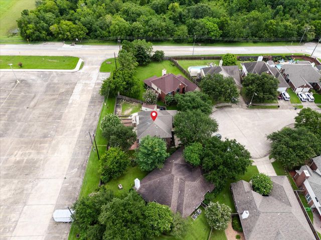 15502 Contender Lane, Friendswood, TX 77546