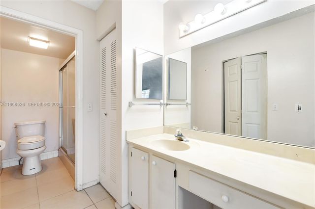 650 SW 124th Terrace 214P, Pembroke Pines, FL 33027