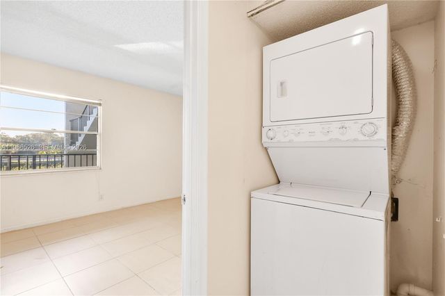 650 SW 124th Terrace 214P, Pembroke Pines, FL 33027