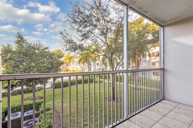 650 SW 124th Terrace 214P, Pembroke Pines, FL 33027