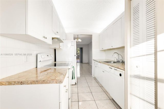 650 SW 124th Terrace 214P, Pembroke Pines, FL 33027
